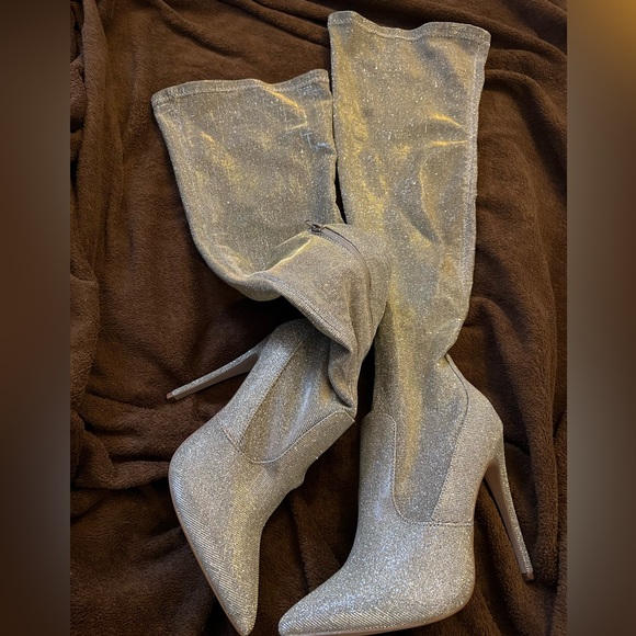 Sparkly knee high boots with hints of gold and silver. - Picture 11 of 13
